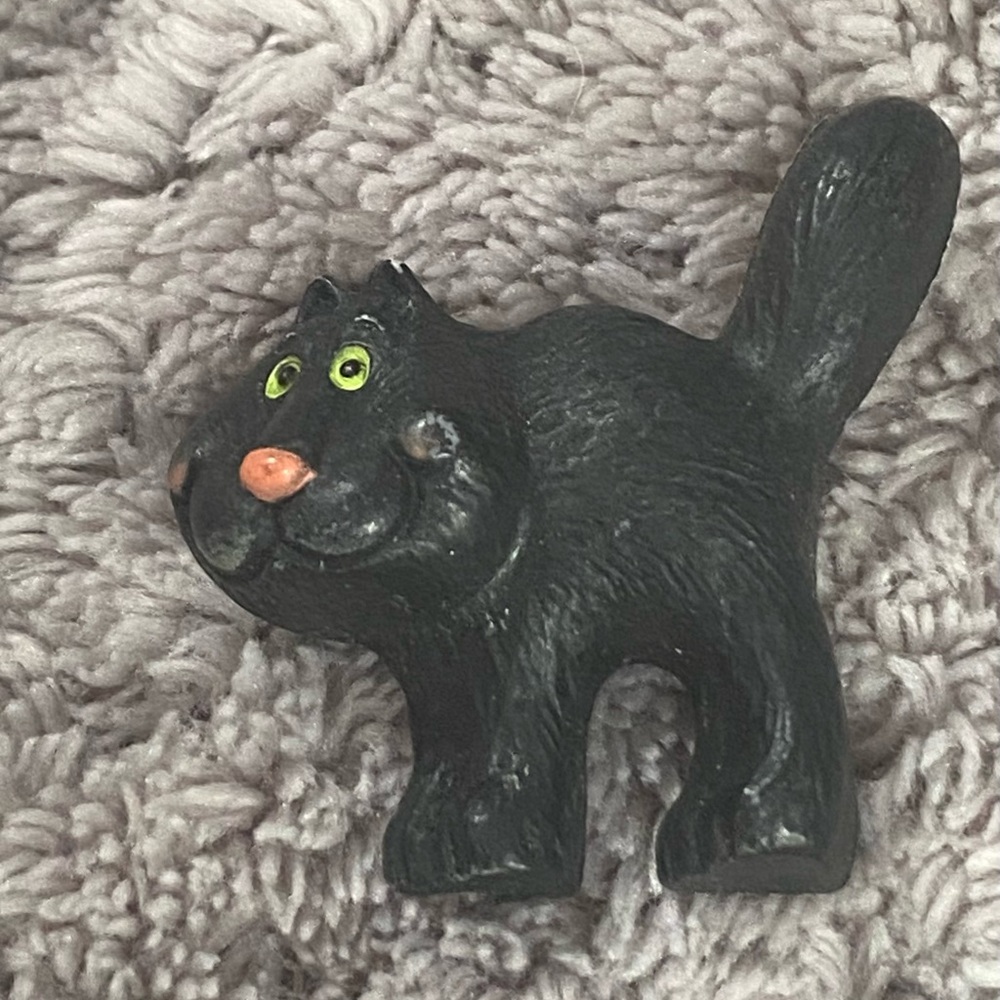 Vintage 1994 Hallmark Halloween Black Cat Brooch – Resin Pin